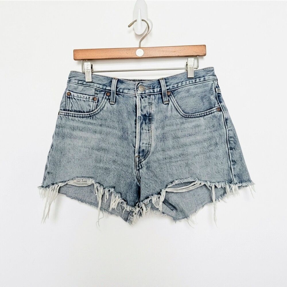 Levis' 501 29" Cutoffs Light Wash Frayed Hem Button Fly 2" Inseam Daisy Dukes